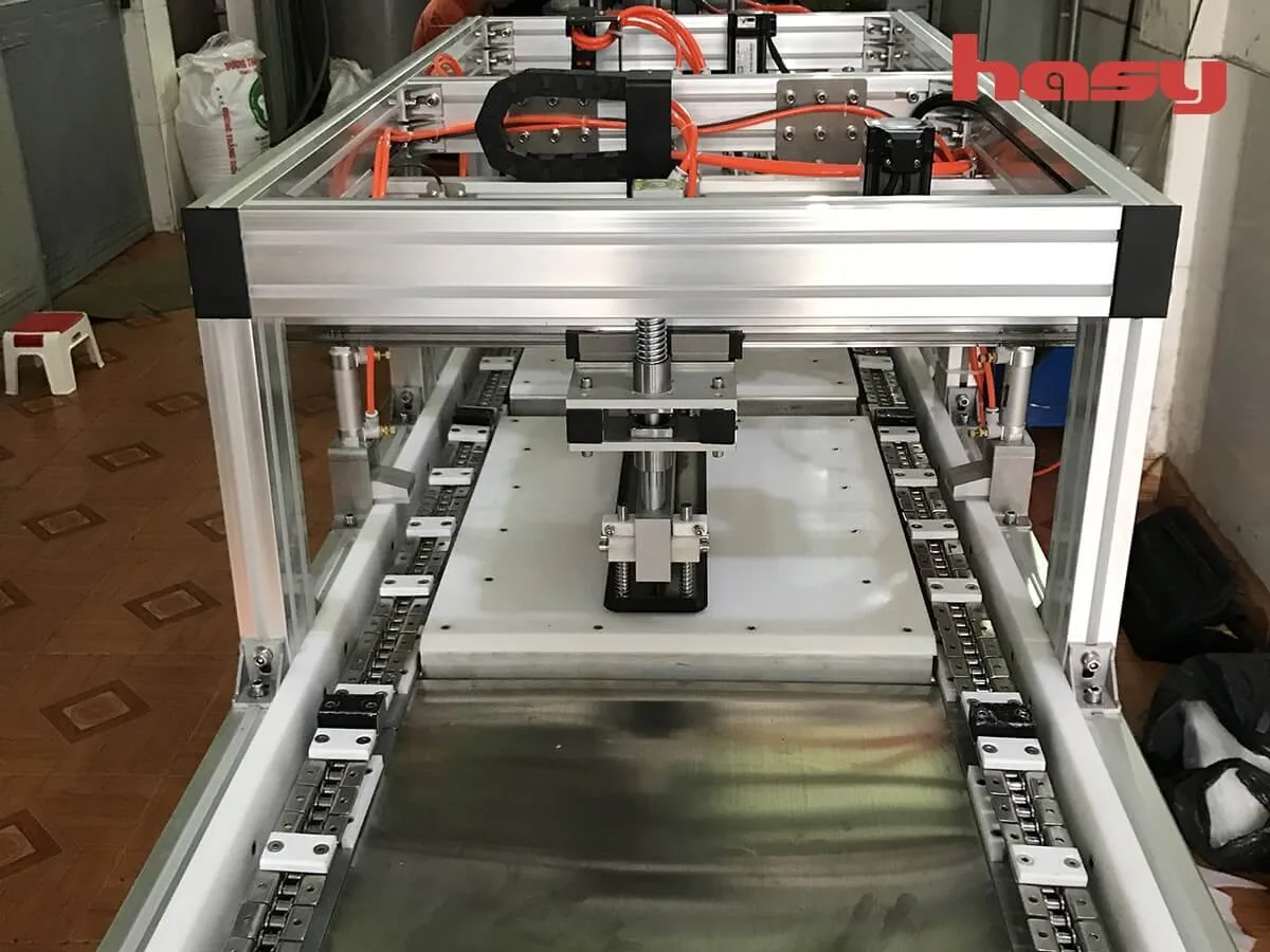 Khung nhôm dây chuyền bánh sữa Cu Tỉ