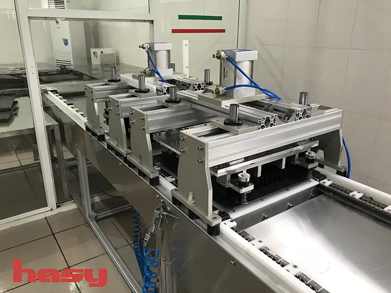 Các cụm ép của dây chuyền bánh sữa Mộc Châu