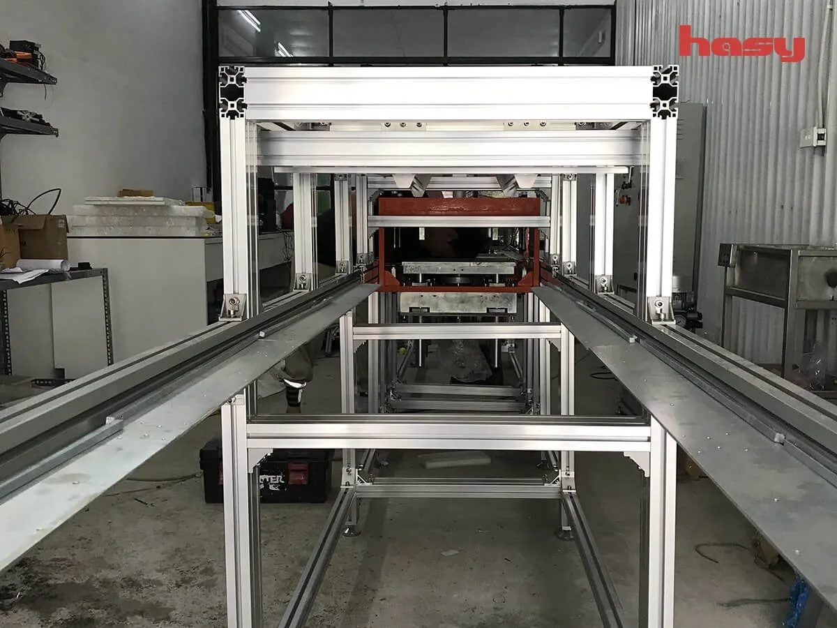 Lắp khung dây chuyền bánh sữa Cu Tỉ